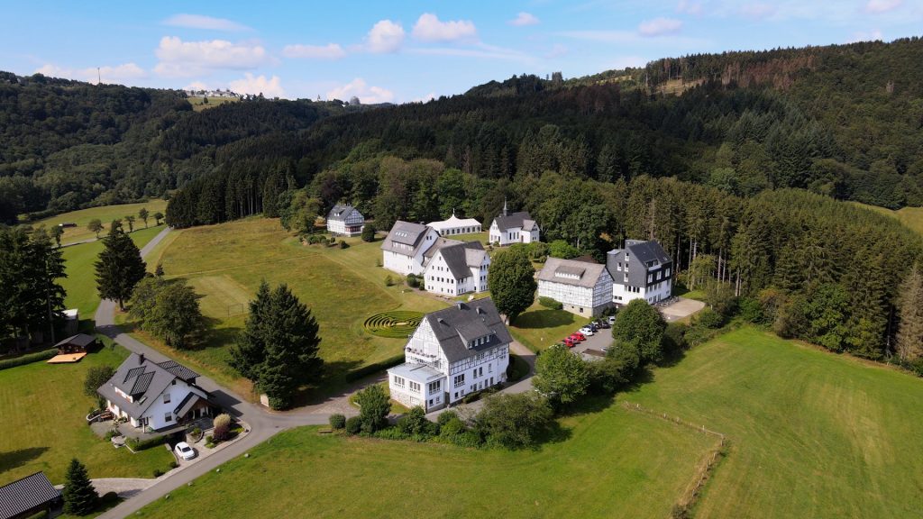 Luftbild Imagefilm St. Bonifatius Elkeringhausen